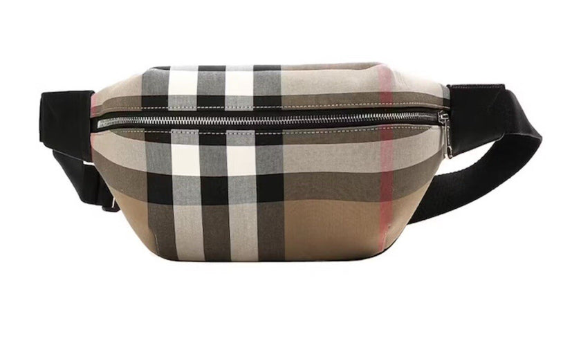 BURBERRY FUNNY BAG